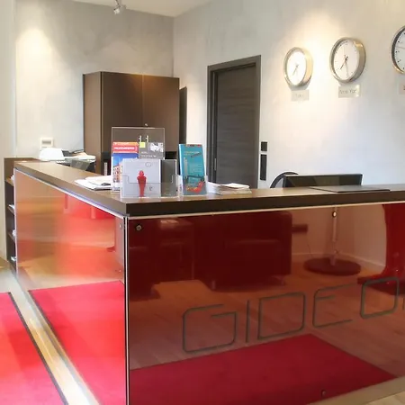 Gideon Hotell 3*